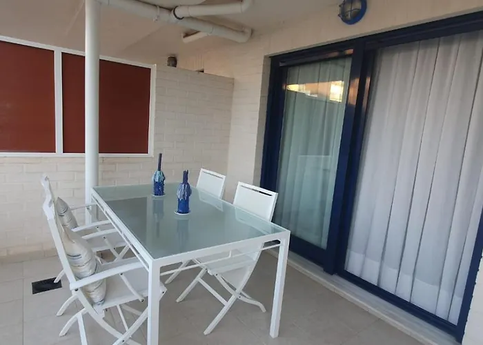 Frente A La Marina De Apartman *