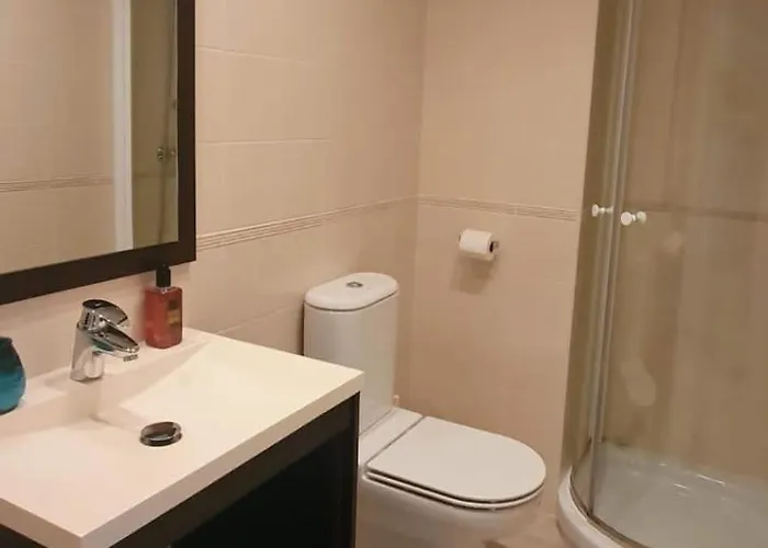 Frente A La Marina De *